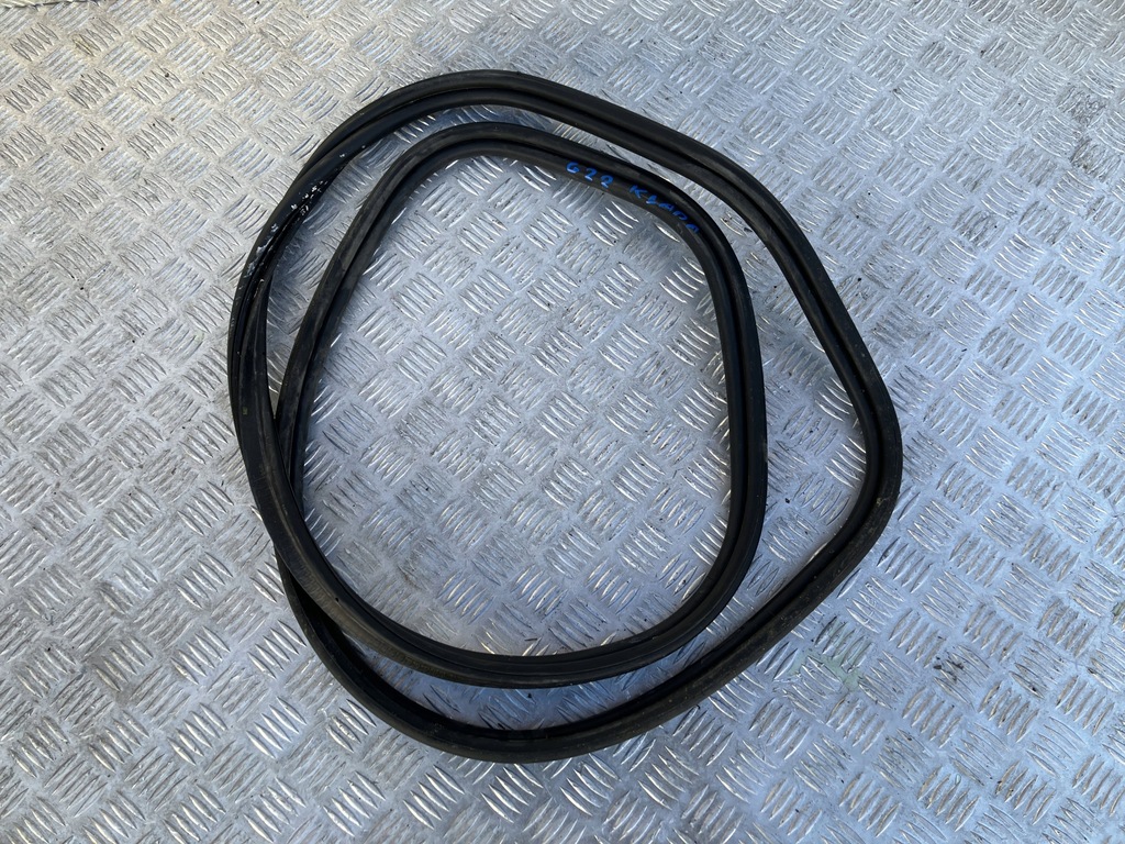 фото №1, Прокладка крышки багажника bmw 4 g22 coupe