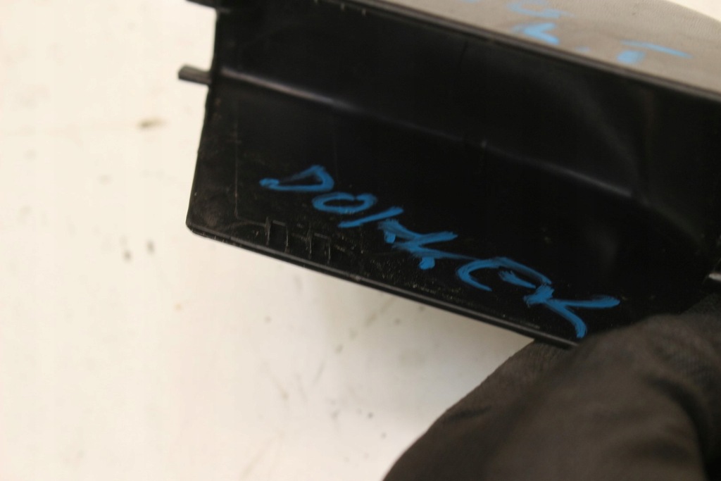 фото №6, Левая задняя заглушка рейлинг dacia dokker stepway