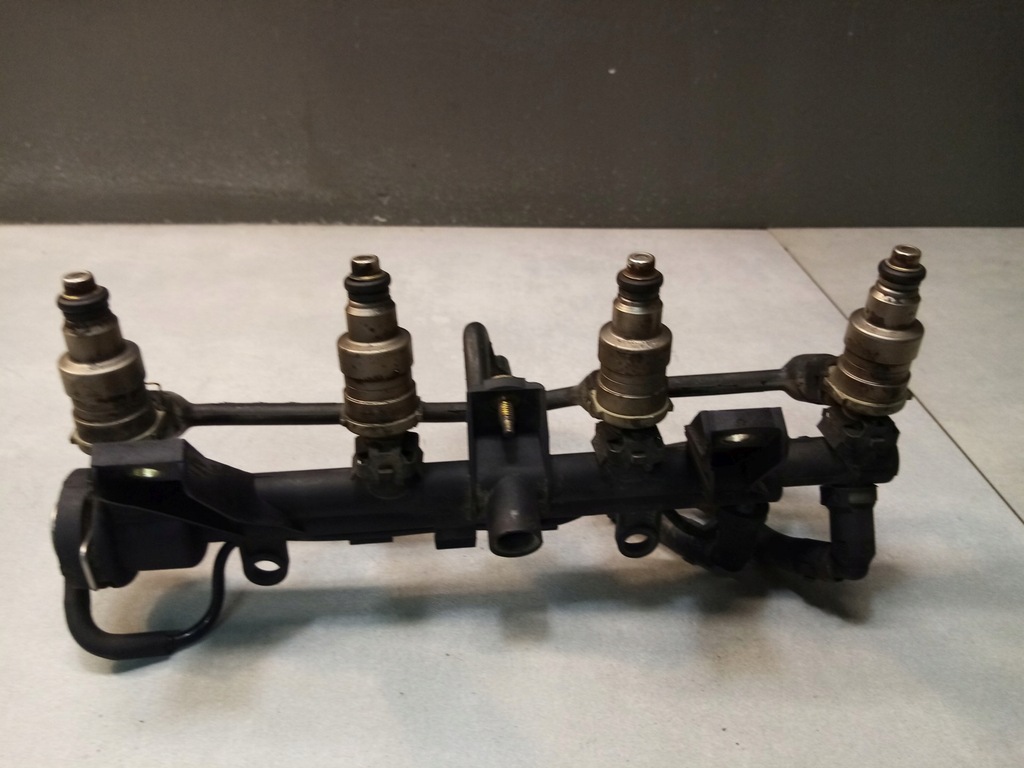 фото №6, Молдинг впрыскная xsara 1.4 9623488380