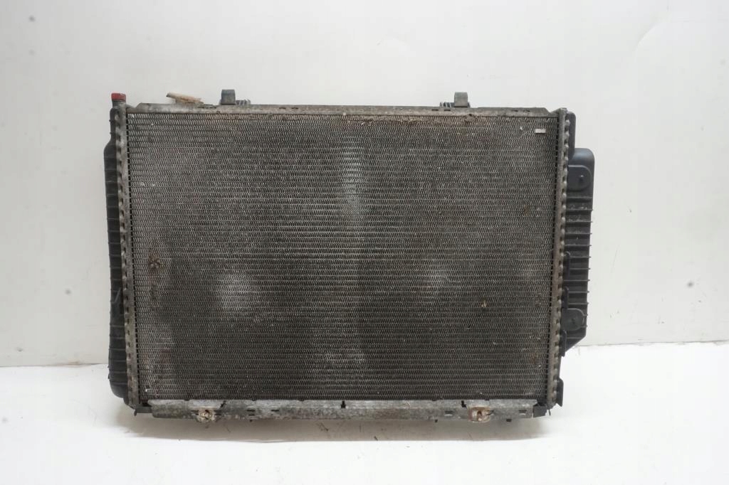 Купити Радіатор води mercedes clk w208