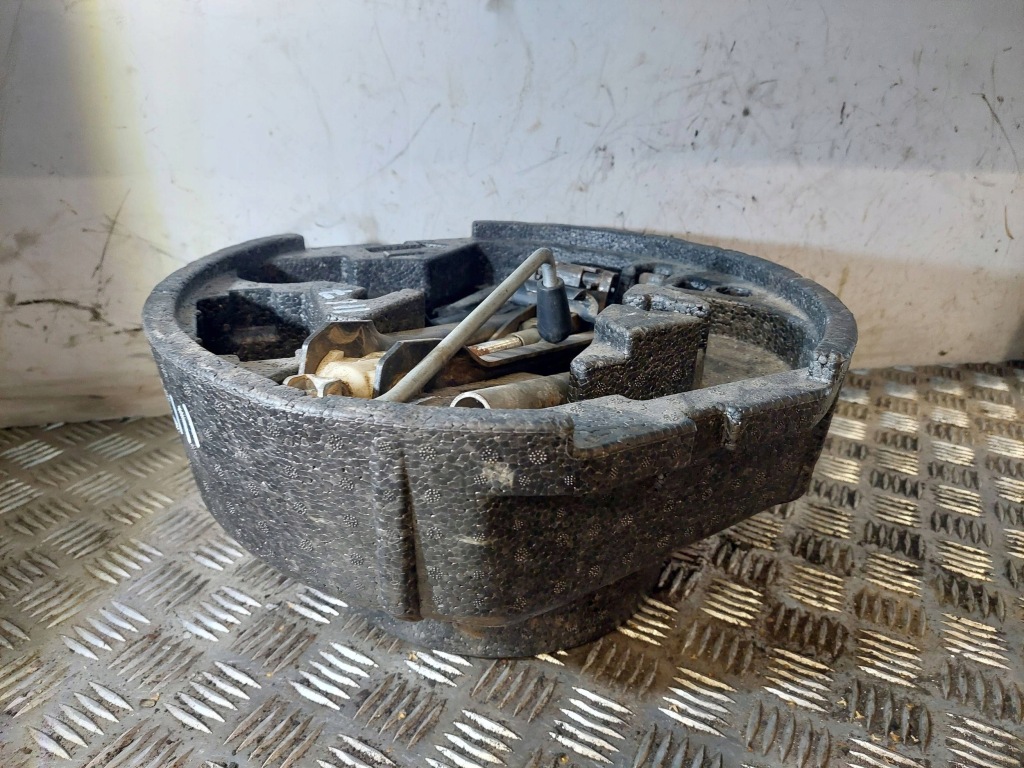 фото №1, Skoda octavia mk2 1z 2004 задня набір інструментів