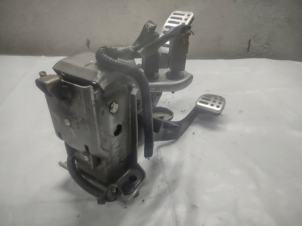 фото №9, Педаль газу гальма nissan juke 1.6 dig-t 190km