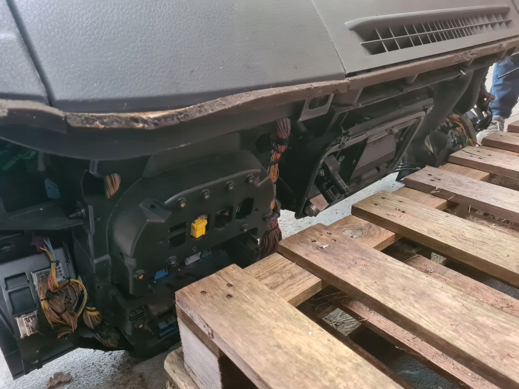 фото №8, Панель  панель приладів приладова перехідник праворульна volvo fl euro 5