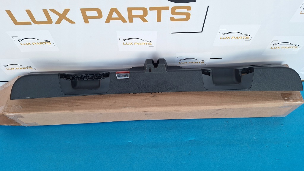 фото №1, Mercedes glb x247 защита накладка крышки багажника