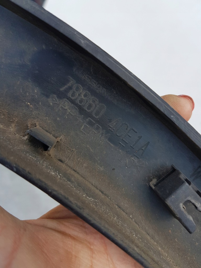 фото №5, Nissan x-trail t32 молдинг крила правий задня