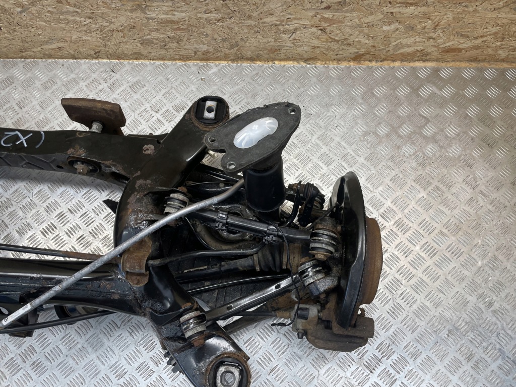 Bmw f30 f31 подвеска балка подрамник подрамник задний  задняя подрамник 6857636 Цена