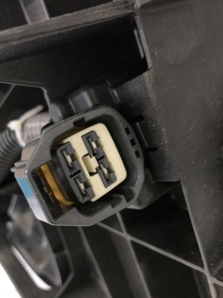 Tesla 3 радиатор воды + вентилятор 1077084-00-e Доставка