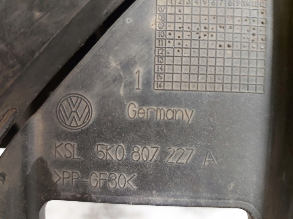 Golf vi 12r кронштейн  фары левый передок  5k0807227a Киев