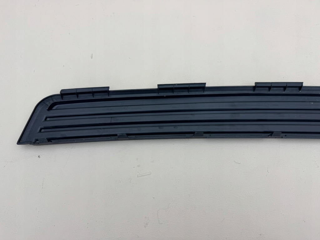 фото №13, Land rover discovery 3 iii молдинг накладка бампера задняя задняя 8h22-17775-aa