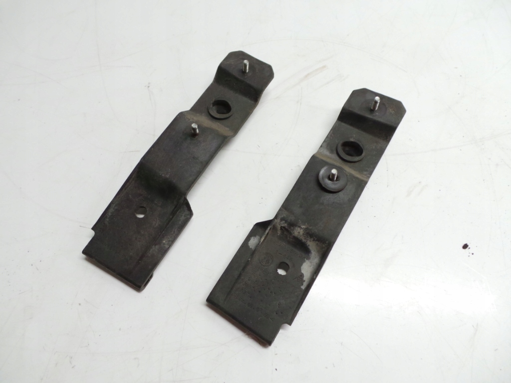 фото №1, Направляющая бампера задняя левый alfa romeo gtv lift 2.0 jts 60587104