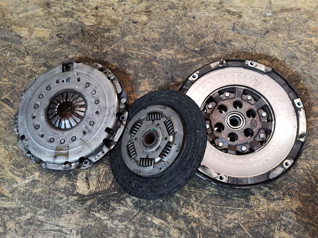 фото №1, Alfa romeo giulia 2.2 jtd колесо двомасовий зчеплення