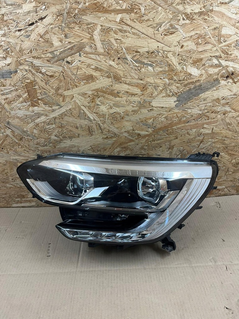 фото №1, Лампа левая левый перед передняя renault megane iv led 260603157r
