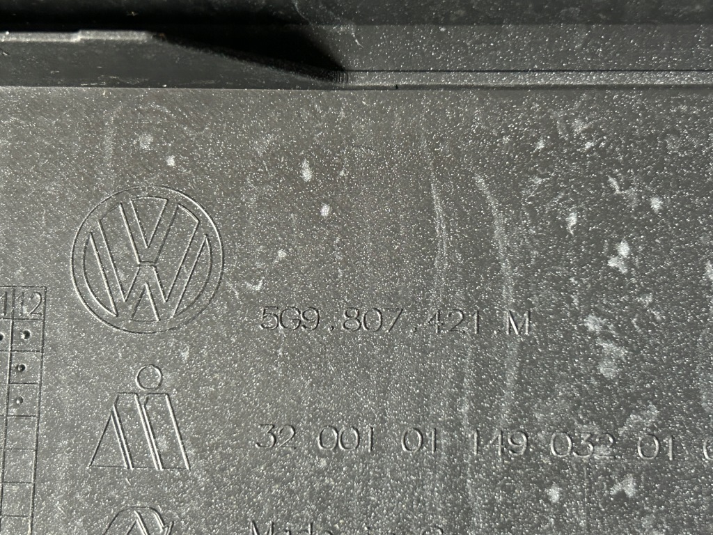 Vw golf 7 рестайлинг  2017-2020 бампер задний универсал r-line pure white lc9a с Разборки