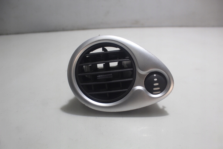 фото №1, Решётка обдув левая renault clio iii