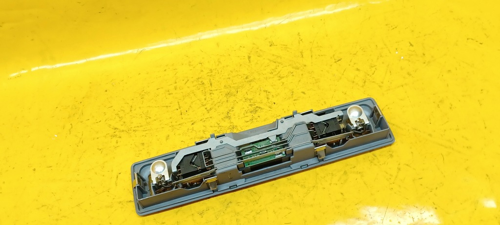 фото №10, Лампа стельовий audi a6 c5 4b0947111