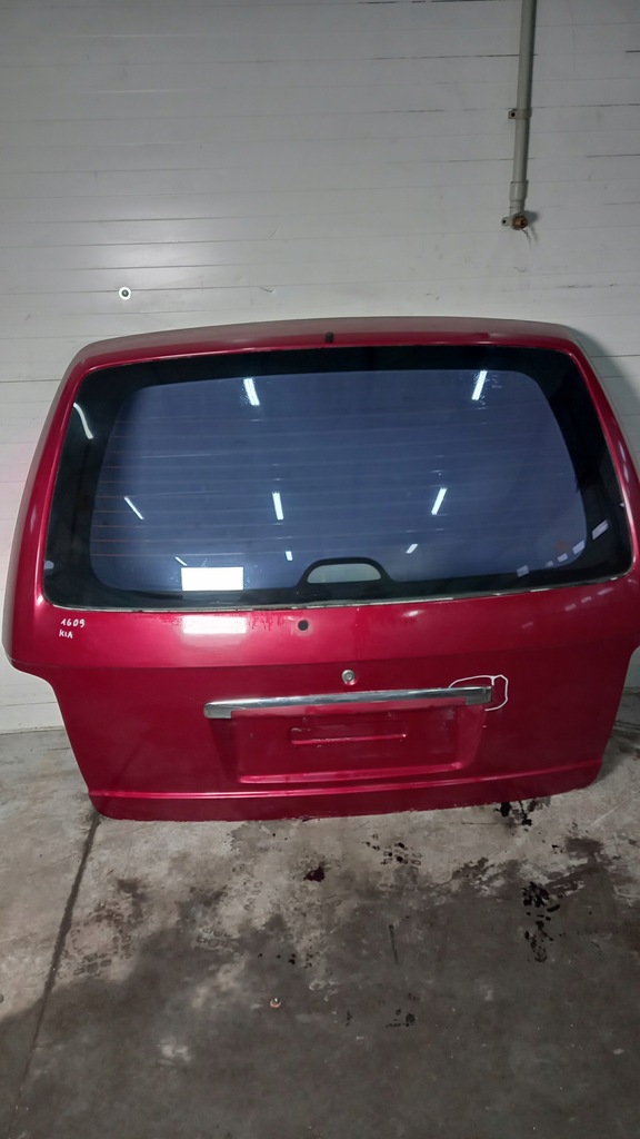 фото №1, Задня кришка багажника kia carnival 2.9td 02r