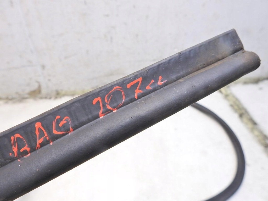 фото №2, Прокладка багажника peugeot 207 cc