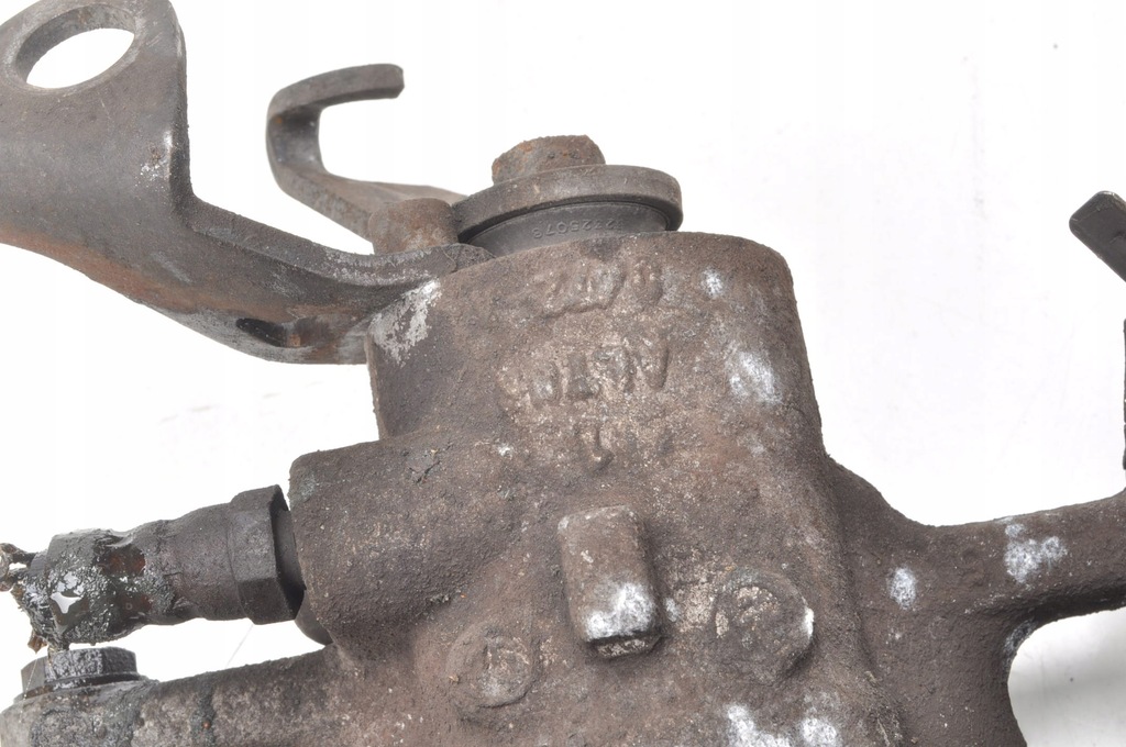 фото №7, Alfa romeo 4c суппорт тормозной левый задняя 32325078