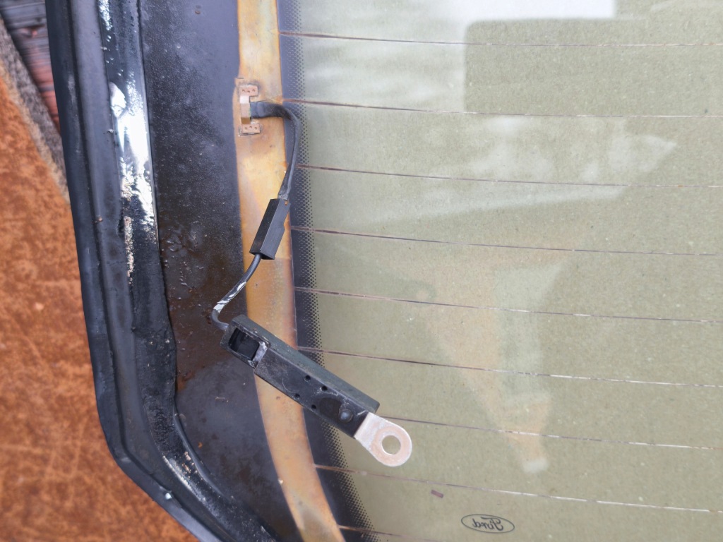 Ford mondeo mk4 2.0 tdci рестайлінг  скло задній кришки багажника hb хетчбек задня в Україні