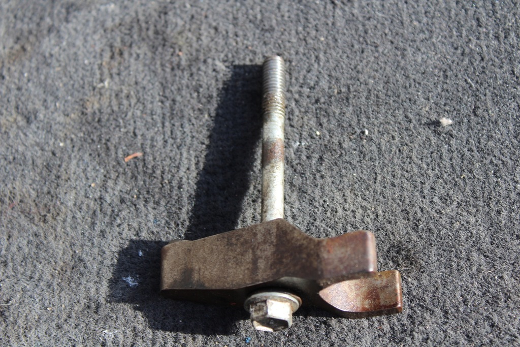 фото №8, Кронштейн кронштейн крепление впрыска corolla verso ii d-cat 2.2 d4d 2ad