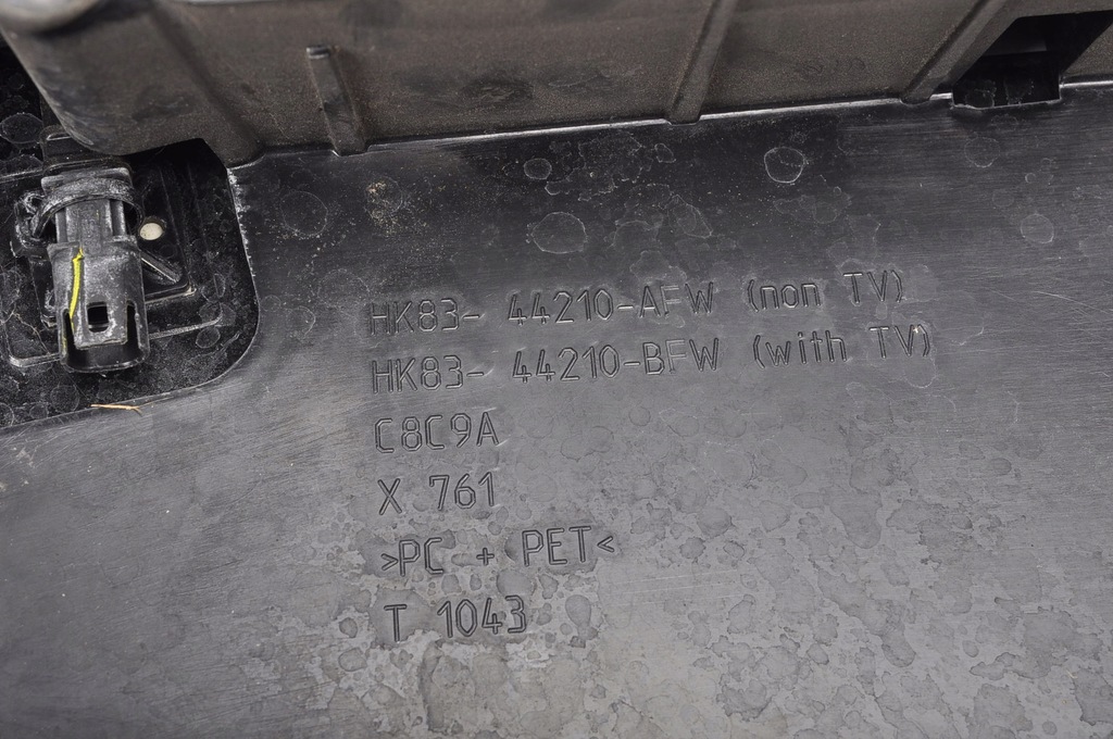 фото №16, Спойлер кришки задній / багажника jaguar f-pace x761 hk83-44210