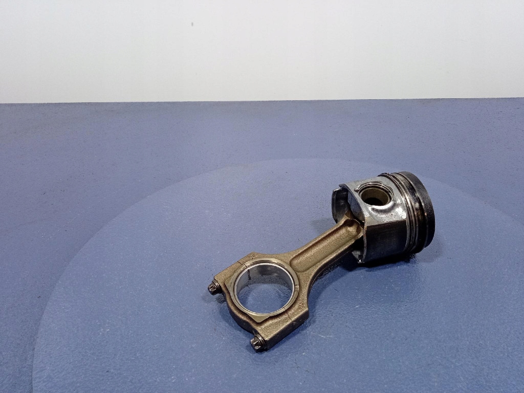 фото №1, Bmw оригинальный номер 84l110 поршень шатун