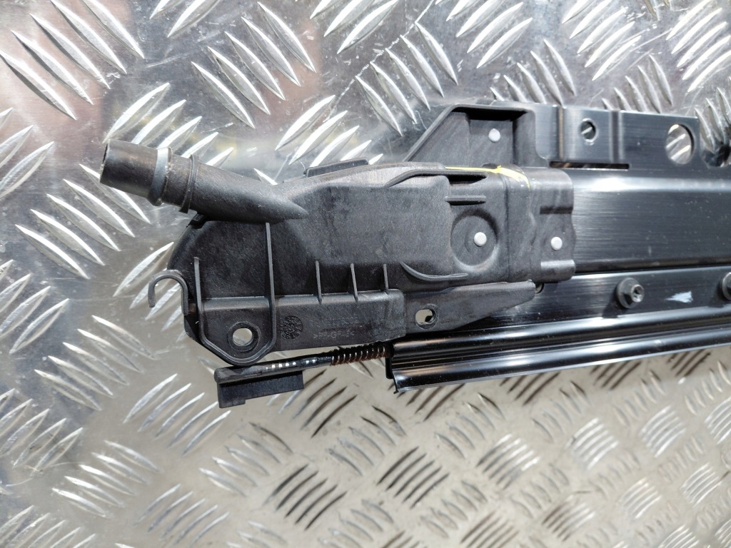 Bmw x5 g05 f95 рама люк 9466700 33km Недорого