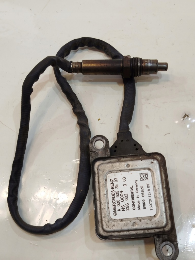 Купить Датчик лямбда-зонд mercedes w205 2.2 cdi a0009053503 cała , исправна