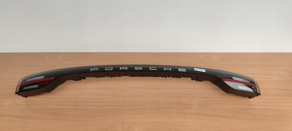 фото №1, Porsche cayenne 9y 2017-2021 rok лампа задняя крышки