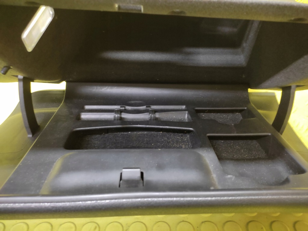 фото №8, Peugeot 407 sw бардачок пассажира