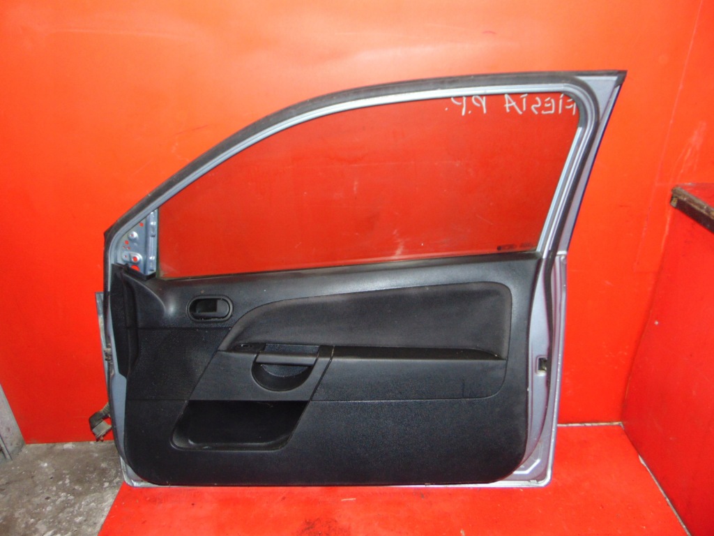 Ford fiesta v mk6 дверей перед праве  3d 02-08 Київ