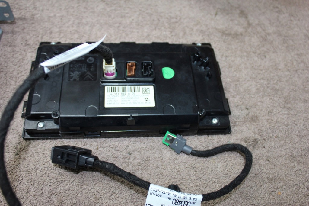 Peugeot 308 t9 радіо дисплей комплект 15 рік оригінал Оригінал