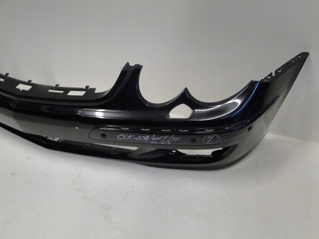 Mercedes clk 209 w209 бампер передній рестайлінг  pts Недорого