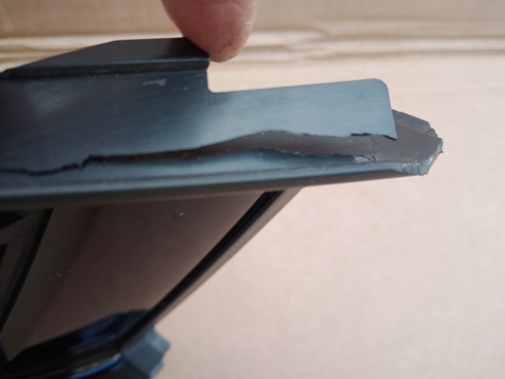 фото №6, Audi оригинальный номер 4k0807682c решётка бампер pdc