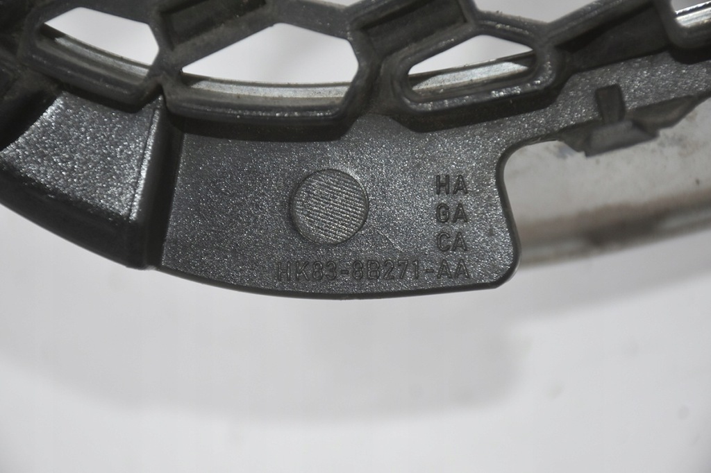 Решітка радіатора решітка  бампера перед jaguar f-pace x761 hk83-018k28-aa камера Зі Шроту