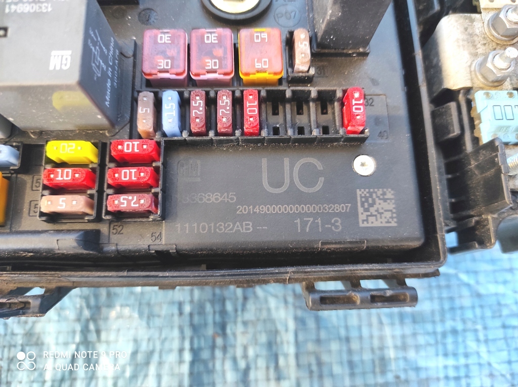 фото №3, Коробка передач предохранителей opel astra j