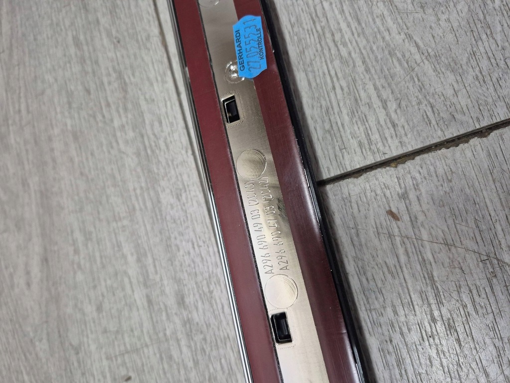 фото №6, 11535. mercedes eqs молдинг дверь левый задняя a2966904903