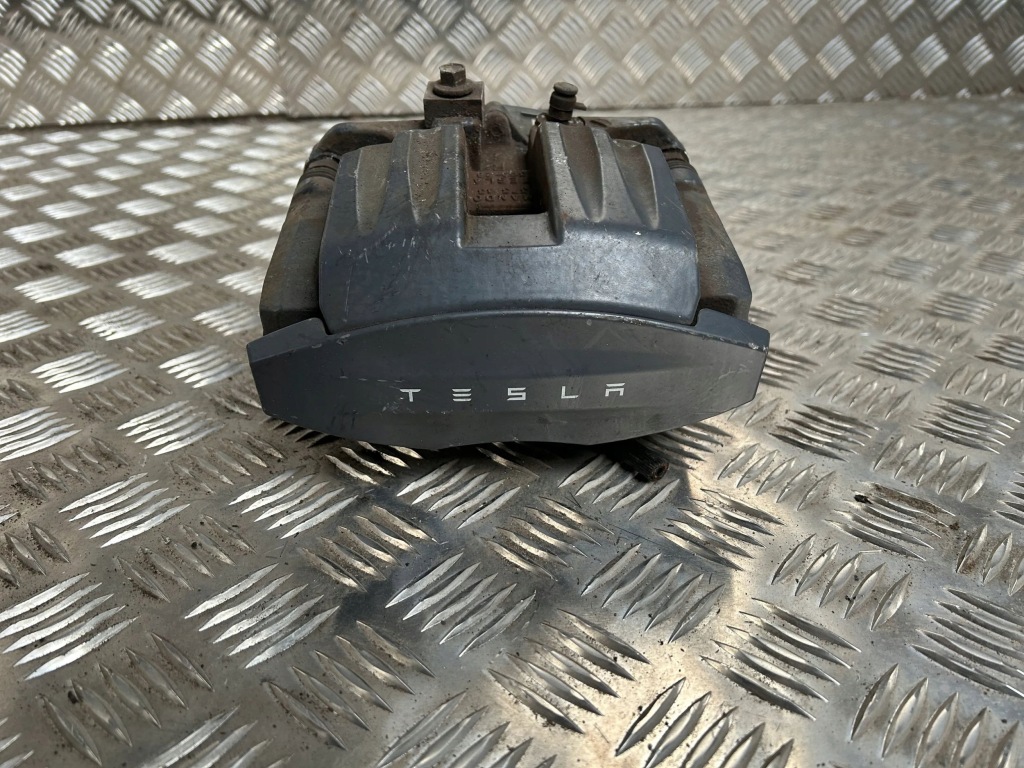 Tesla model s задній супорт гальмівний Доставка