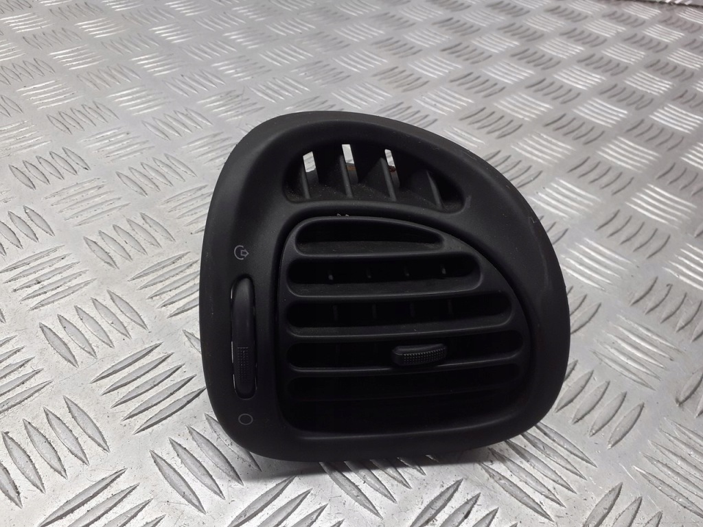 фото №1, Решётка правая обдув citroen xsara picasso 1.6 9631280077
