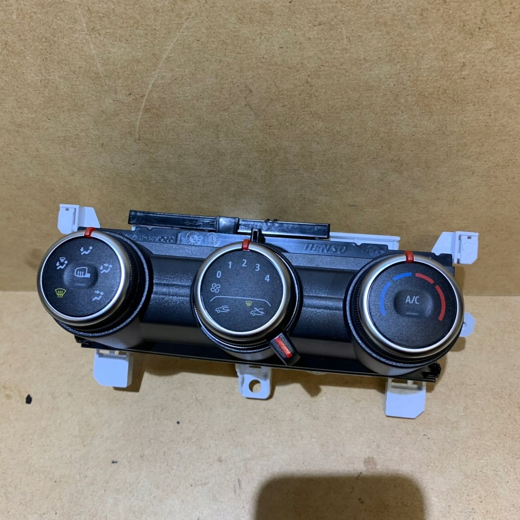 Купити Renault express панель кондиціонера 275008537r