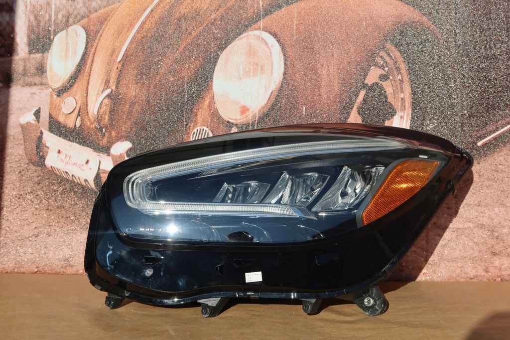 фото №1, Mercedes w205 amg usa full led лампа лампи