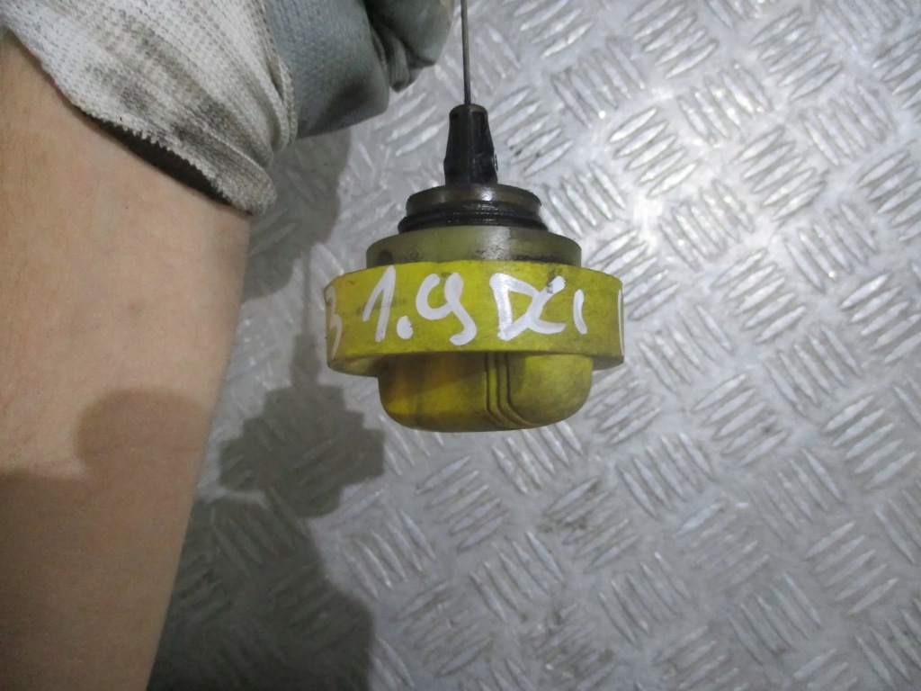 фото №5, Щуп оливи renault scenic iii 1.9 dci 09-13r 8200901426