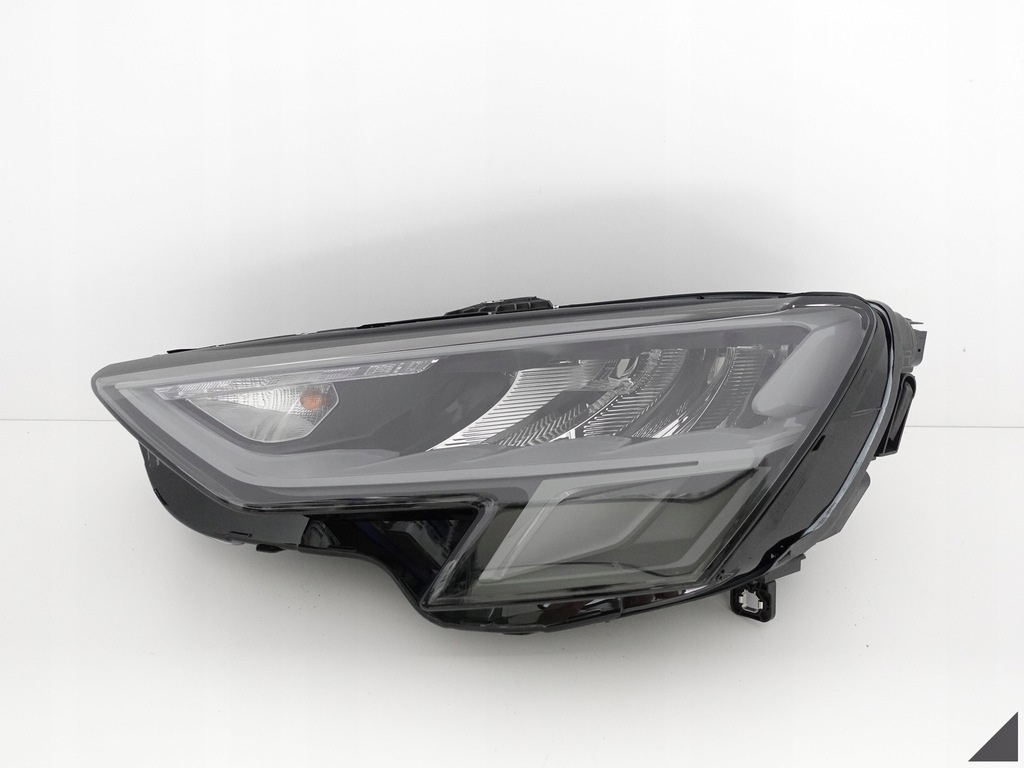 фото №1, Audi a3 s3 8y0 20- лампа basis full led nowa eu