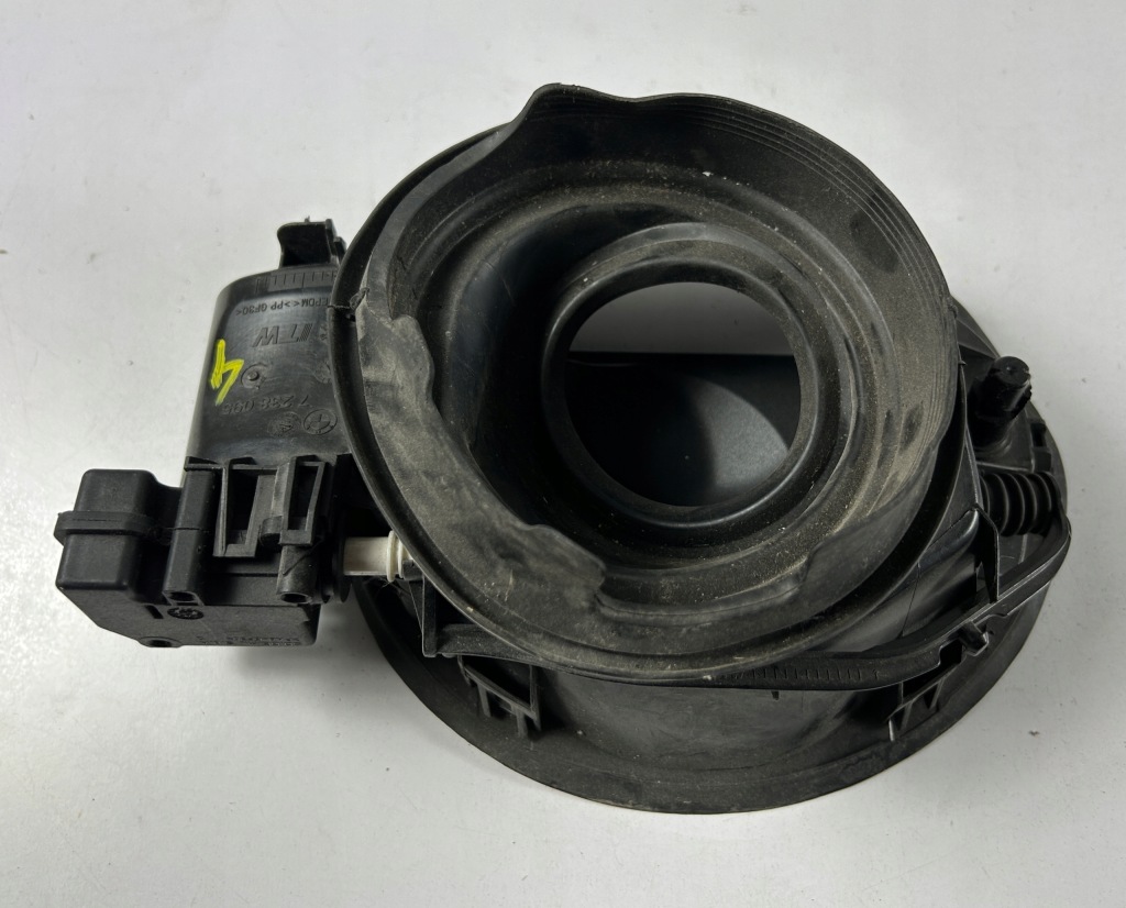 фото №4, Заливная горловина топлива bmw 1 f20 f20 lift 7238095