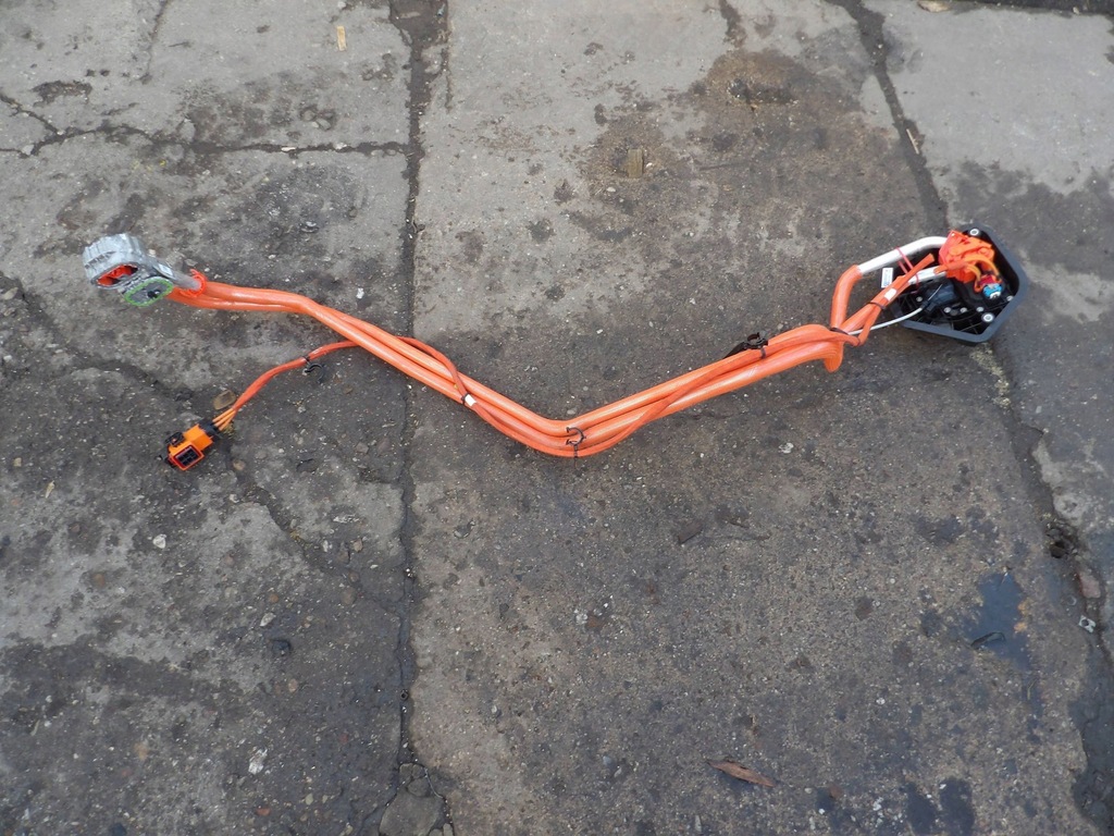 фото №1, Роз'єм заряджання tesla model 3 149037429c