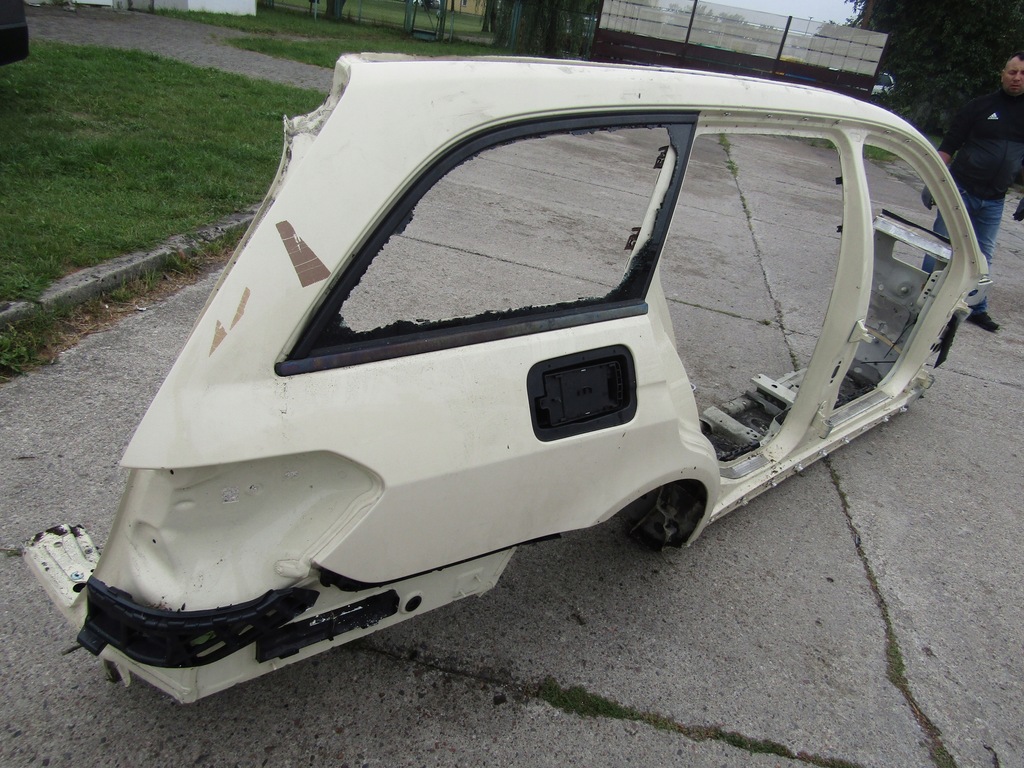 фото №5, Четверть крыло правый задняя mercedes w212 kombi