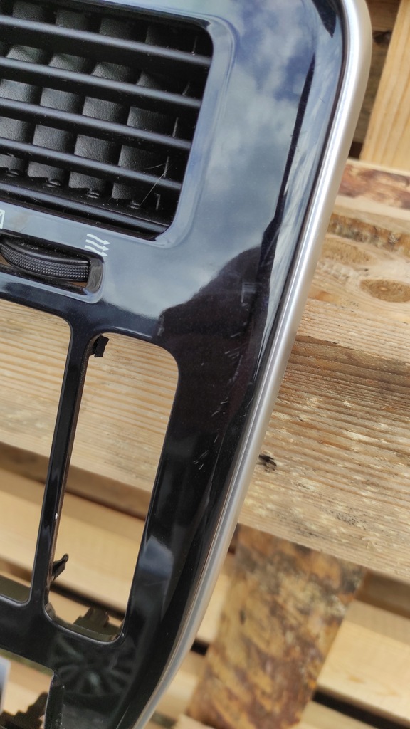 фото №5, Nissan leaf консоль средняя корпус радио решётка