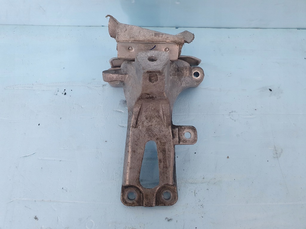 фото №1, Кронштейн кронштейн двигателя audi a6 a7 4g