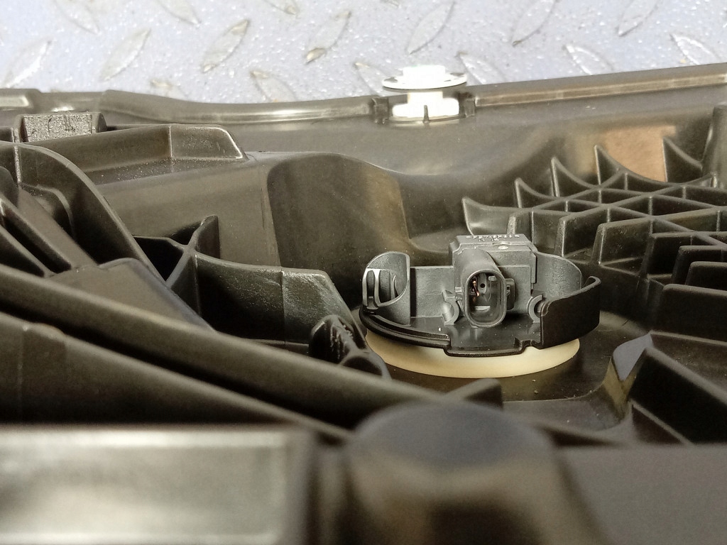 фото №5, Bmw 4 g22 g23 крышка акустическая вкладыш дверь перед правая 7491358