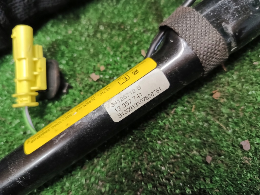 фото №2, Opel adam pas безопасности натяжитель правый комплект